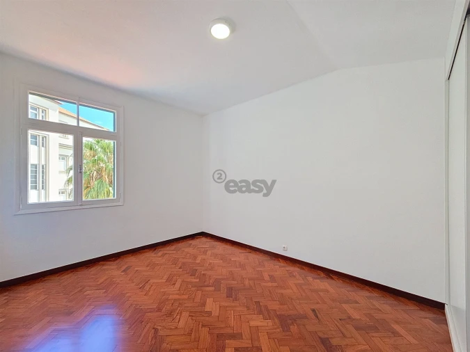 Apartamento T2 para Venda em Funchal (Se) Foto 9