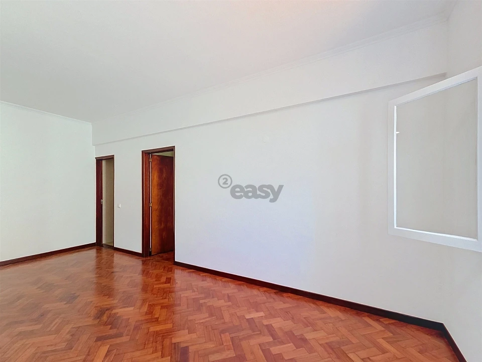Apartamento T2 para Venda em Funchal (Se) Foto 4