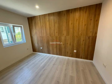 Moradia T3 para Venda em Vila Nova de Tazem