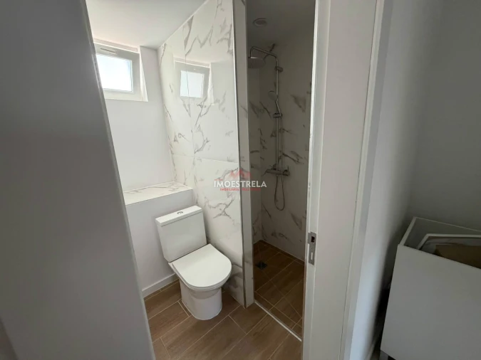 Moradia T3 para Venda em Vila Nova de Tazem Foto 3