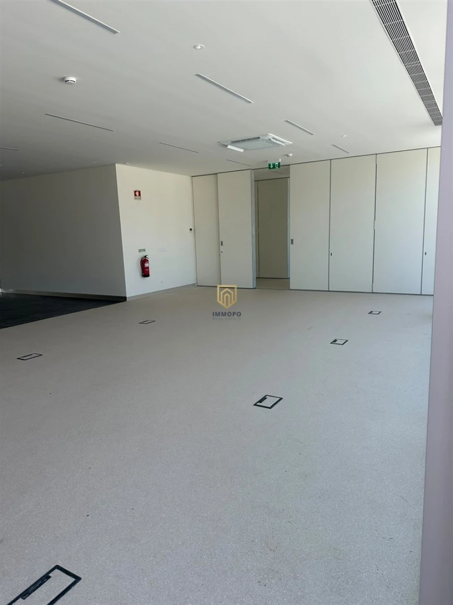 Apartamento T1 para Arrendamento em Cidade da Maia Foto 7