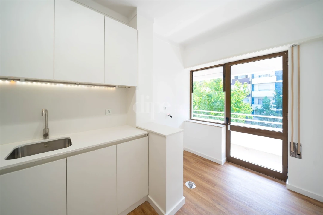Apartamento T2 para Venda em Azurem Foto 9