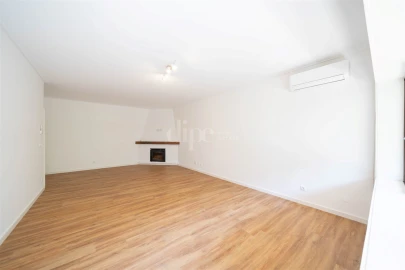 Apartamento T2 para Venda em Azurem