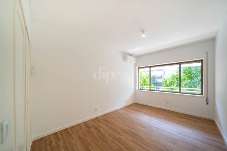 Apartamento T2 para Venda em Azurem Foto 12