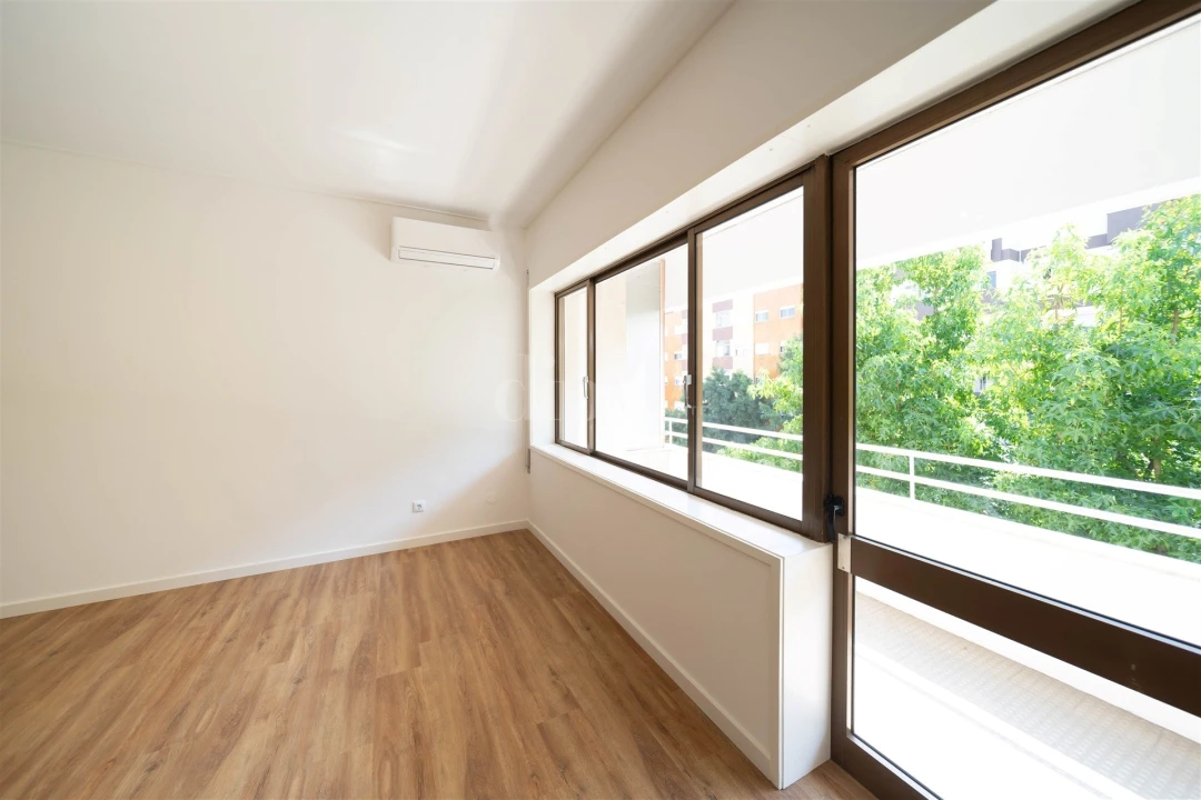 Apartamento T2 para Venda em Azurem Foto 6