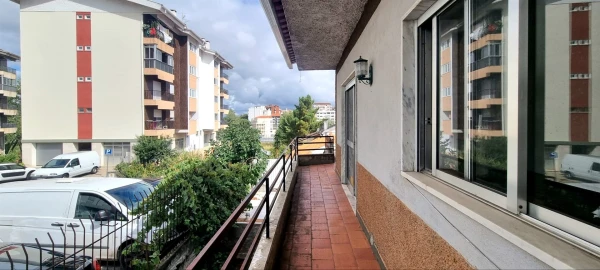 Moradia T10 para Venda em Santo Antonio dos Olivais