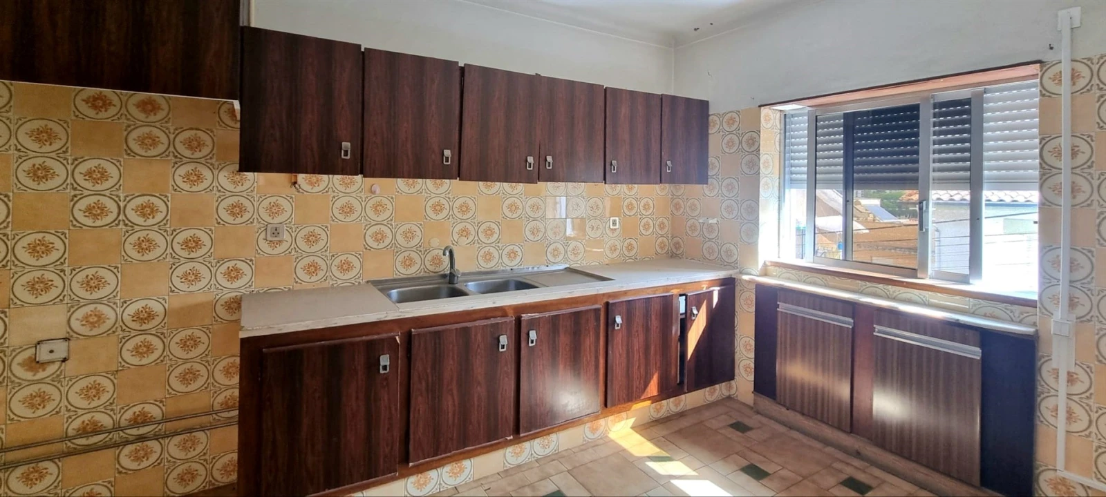 Moradia T10 para Venda em Santo Antonio dos Olivais Foto 22