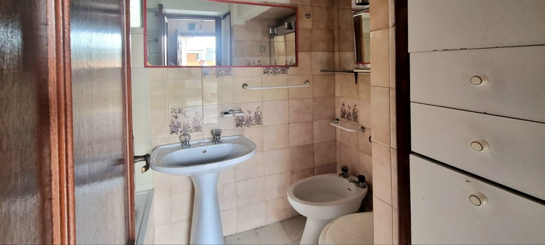 Moradia T10 para Venda em Santo Antonio dos Olivais Foto 49