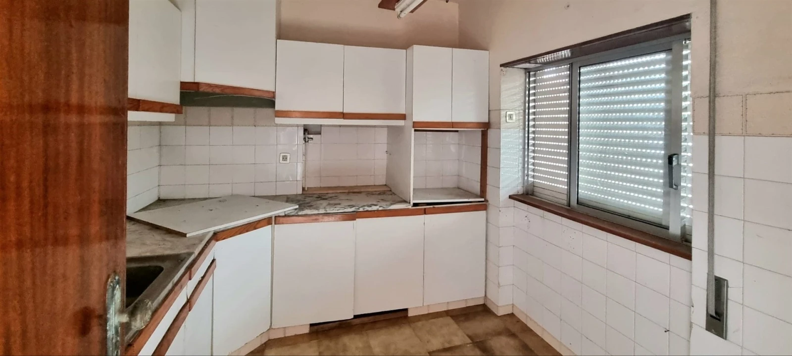 Moradia T10 para Venda em Santo Antonio dos Olivais Foto 31