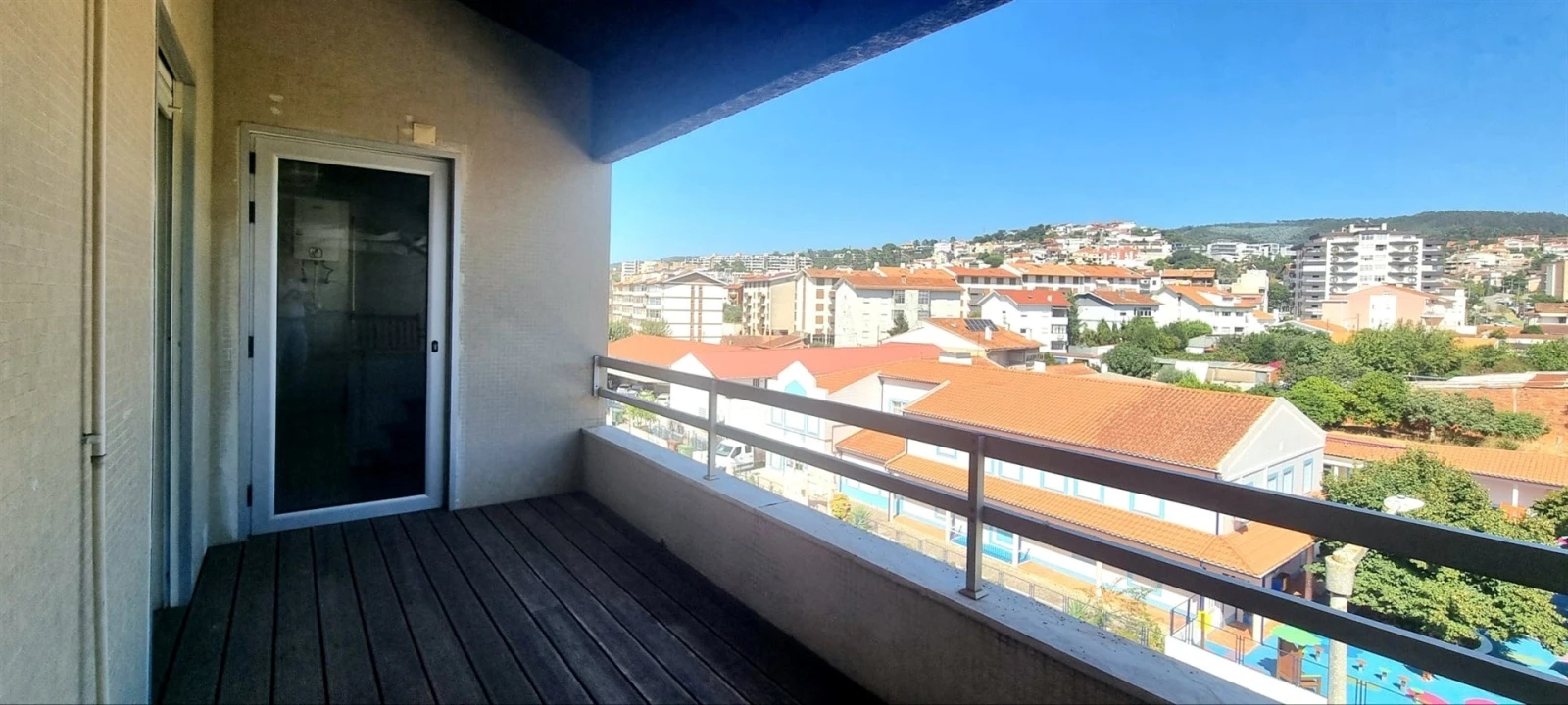 Apartamento T4 para Venda em Santo Antonio dos Olivais Foto 4