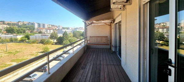 Apartamento T4 para Venda em Santo Antonio dos Olivais