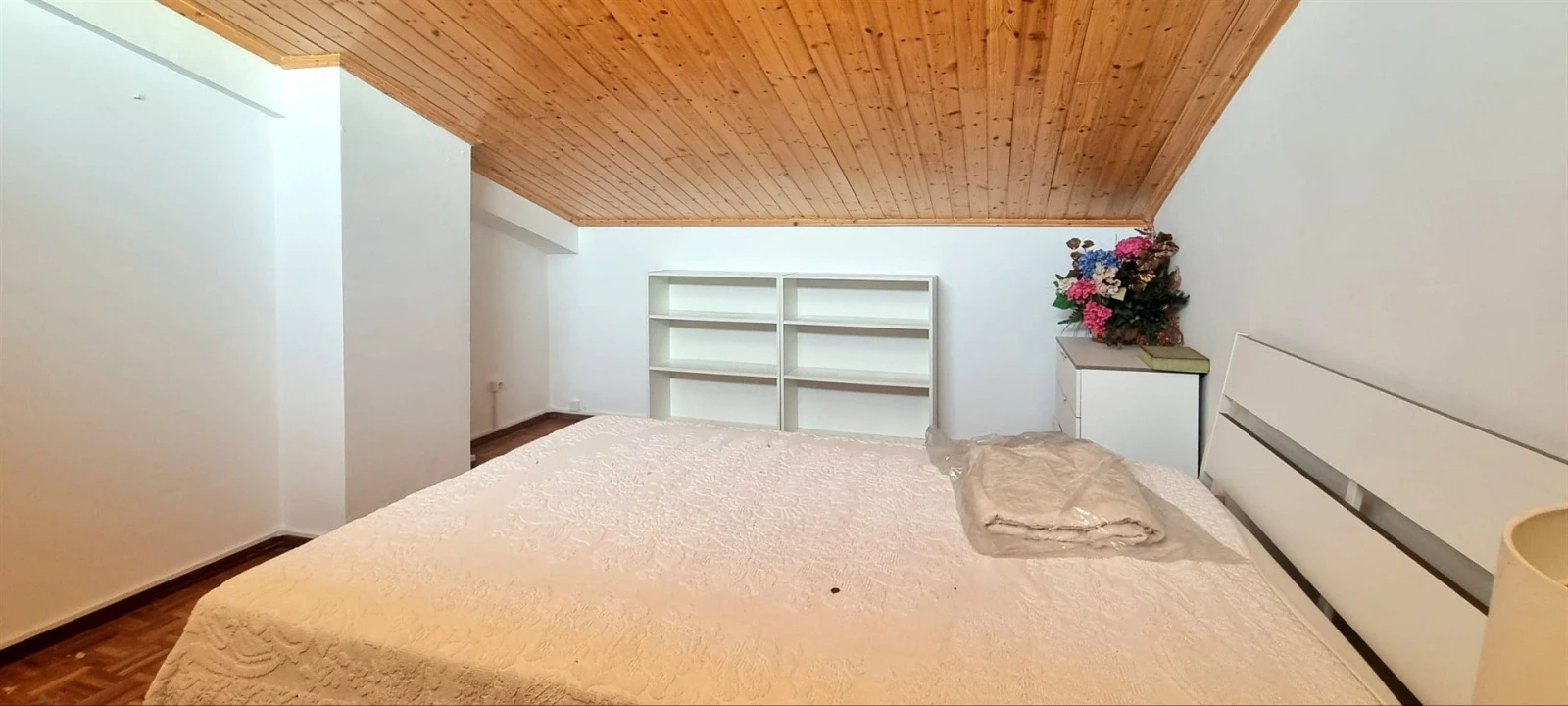 Apartamento T4 para Venda em Santo Antonio dos Olivais Foto 33