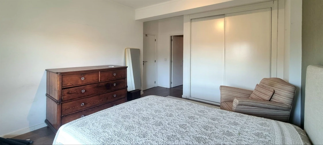 Apartamento T4 para Venda em Santo Antonio dos Olivais Foto 18