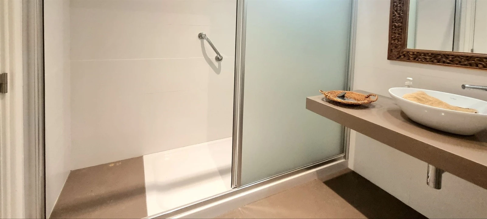 Apartamento T4 para Venda em Santo Antonio dos Olivais Foto 24