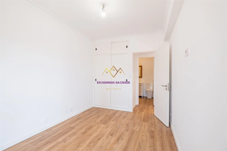 Apartamento T1 para Venda em Alcabideche Foto 29