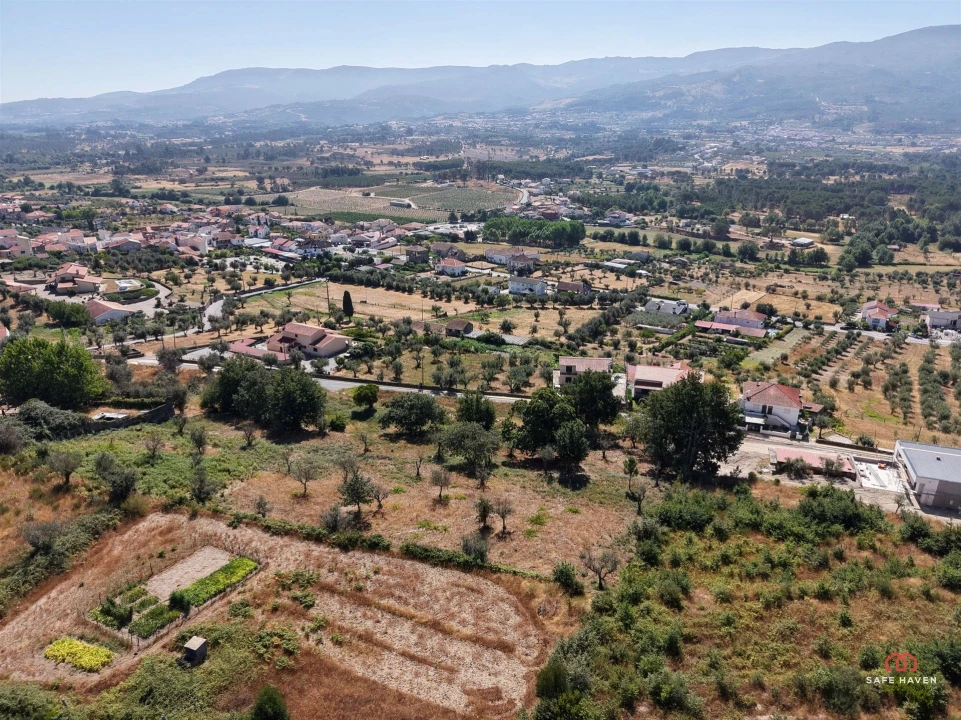 Terreno para Venda em Pinhanços Foto 7