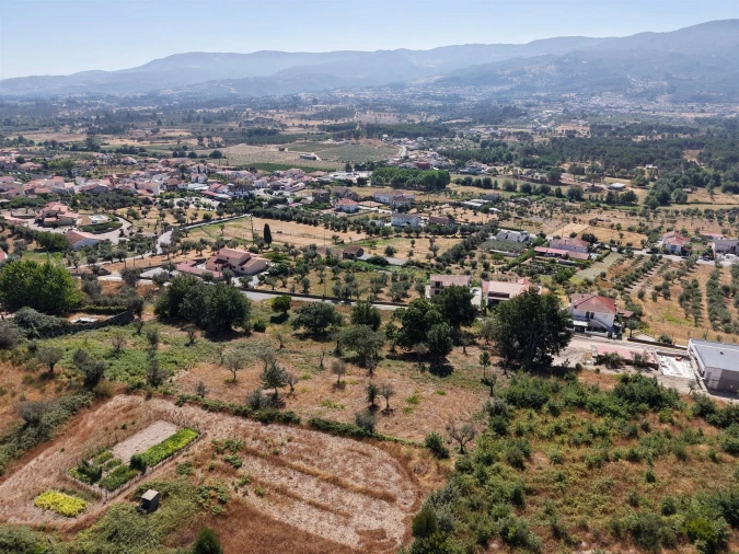 Terreno para Venda em Pinhanços Foto 14