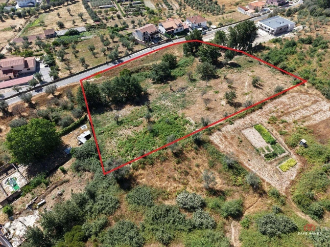 Terreno para Venda em Pinhanços Foto 5