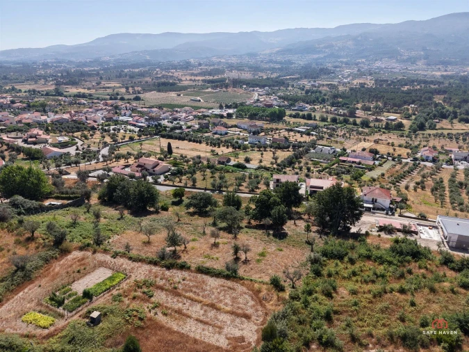 Terreno para Venda em Pinhanços Foto 7