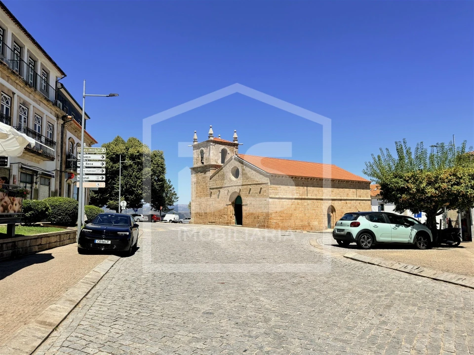 Moradia T3 para Venda em Armamar Foto 1