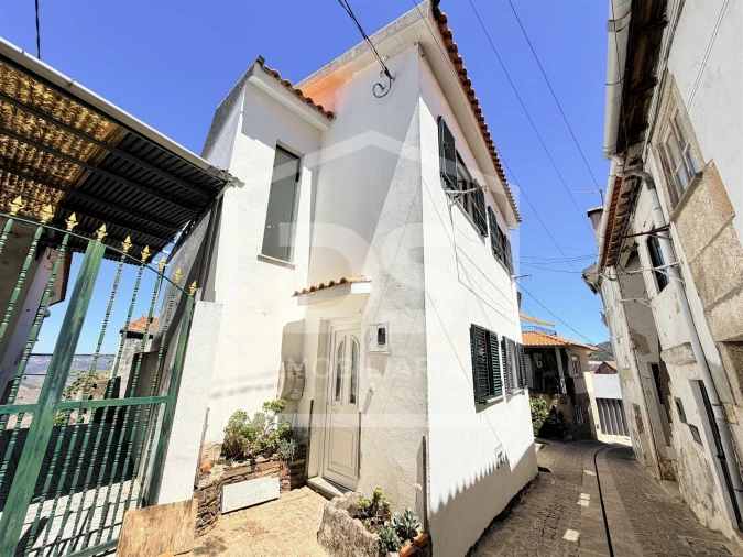 Moradia T3 para Venda em Armamar Foto 27