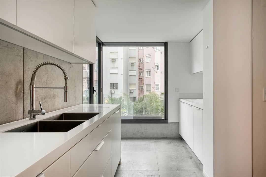 Apartamento T3 para Arrendamento em Avenidas Novas Foto 7