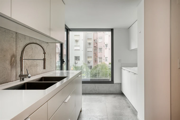 Apartamento T3 para Arrendamento em Avenidas Novas Foto 7