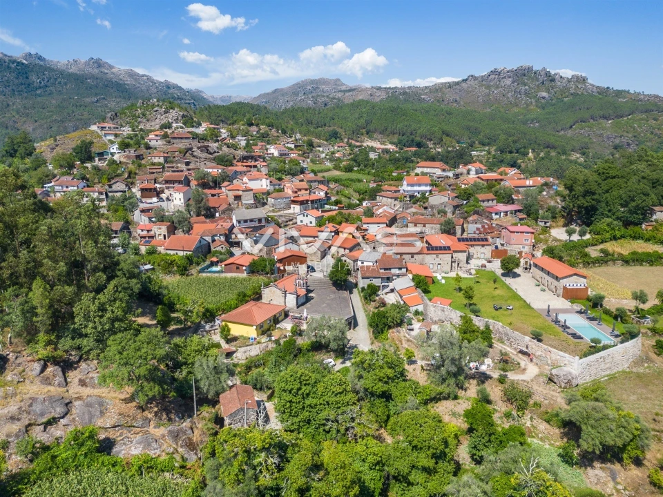 Moradia T0 para Venda em Cabril Foto 11