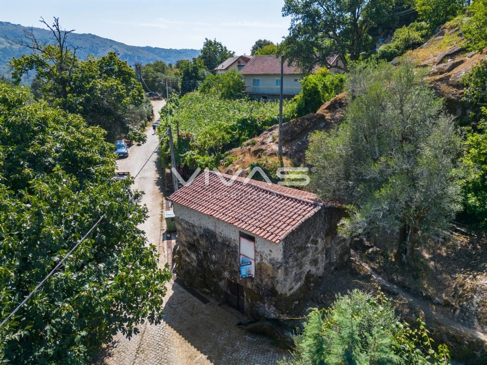 Moradia T0 para Venda em Cabril Foto 12
