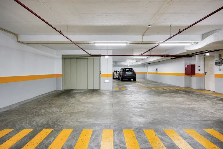 Apartamento T3 para Arrendamento em Avenidas Novas Foto 34