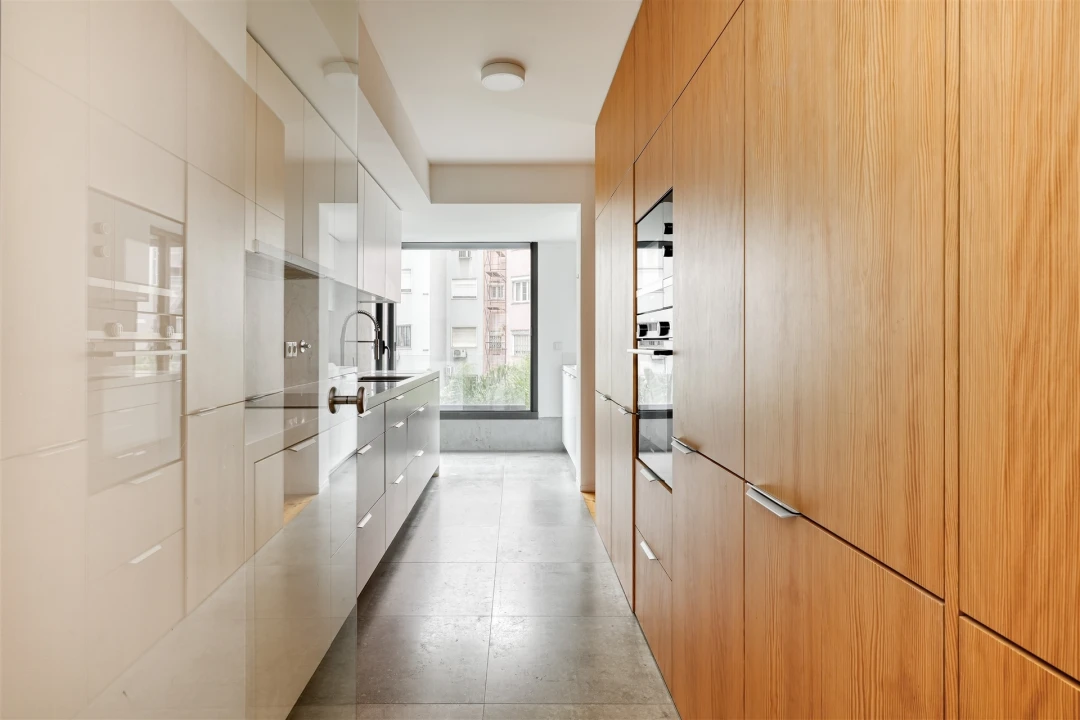 Apartamento T3 para Arrendamento em Avenidas Novas Foto 3