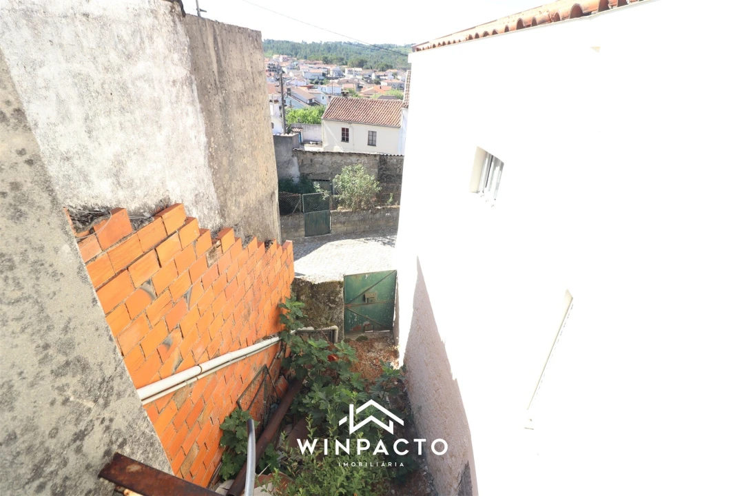 Moradia T3 para Venda em Vilar Seco Foto 11
