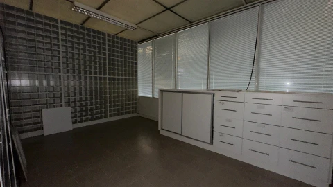 Negócio para Venda em Raiva, Pedorido e Paraíso