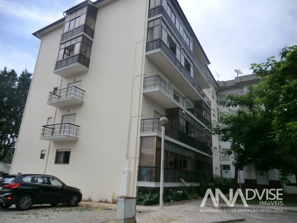 Apartamento T3 para Arrendamento em Viseu Foto 1