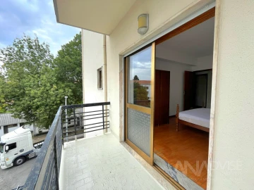 Apartamento T3 para Arrendamento em Viseu