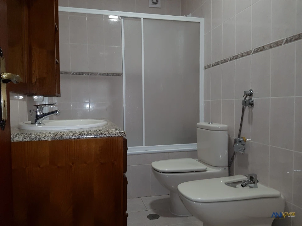 Apartamento T3 para Arrendamento em Viseu Foto 7