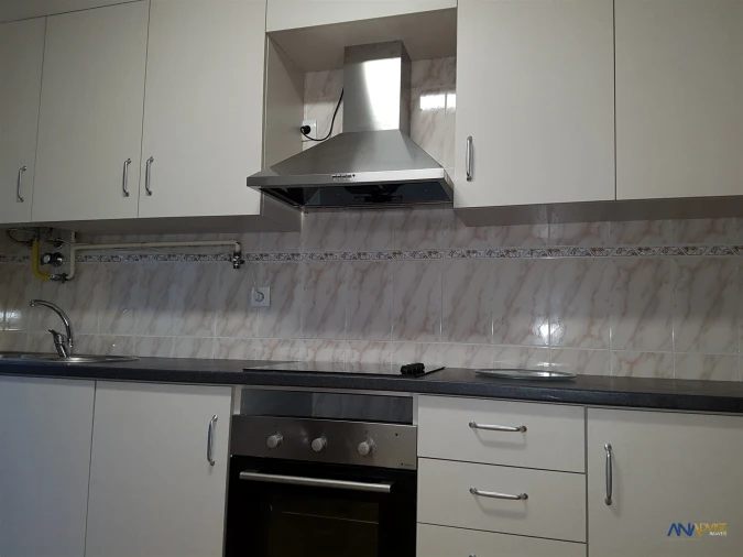 Apartamento T3 para Arrendamento em Viseu Foto 4