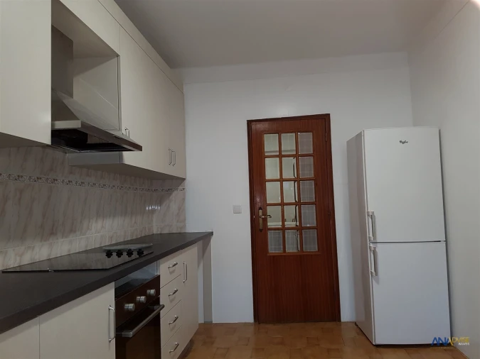 Apartamento T3 para Arrendamento em Viseu Foto 3