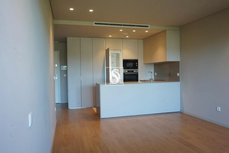 Apartamento T1 para Arrendamento em Barcelos, V.Boa, V.Frescainha Foto 4