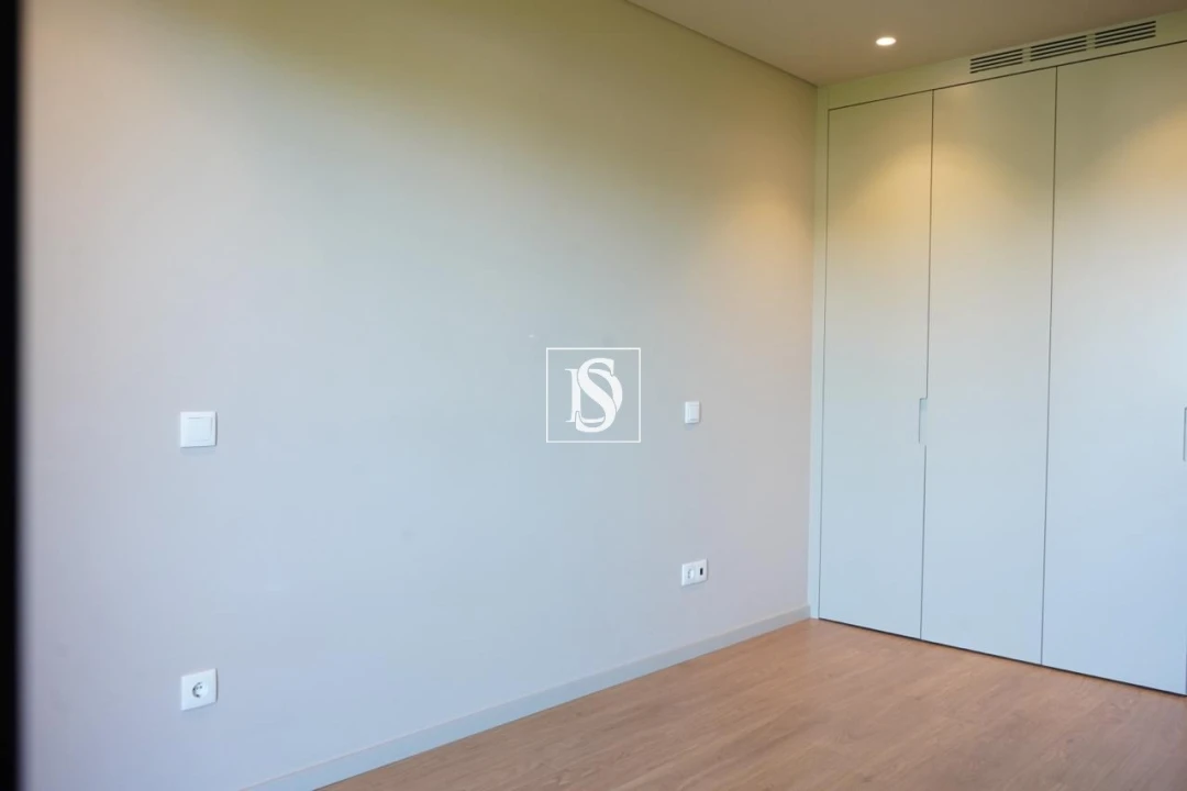 Apartamento T1 para Arrendamento em Barcelos, V.Boa, V.Frescainha Foto 8