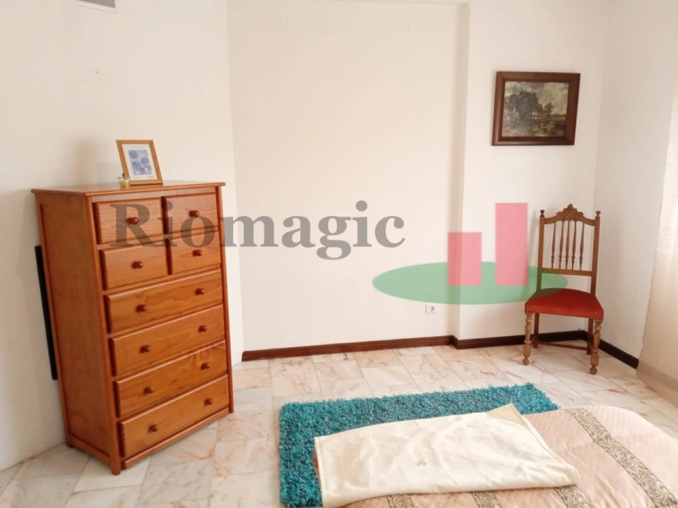 Quarto para Arrendamento em Rio Maior Foto 3