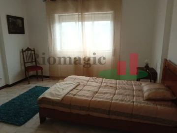 Quarto para Arrendamento em Rio Maior