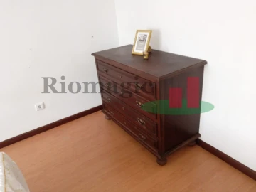 Quarto para Arrendamento em Rio Maior