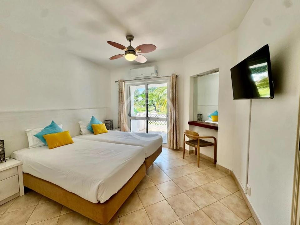 Apartamento T1 para Venda em Albufeira e Olhos de Água Foto 13