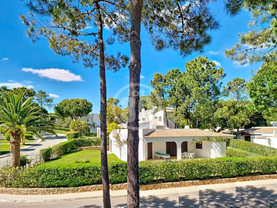 Moradia T3 para Venda em Albufeira e Olhos de Água Foto 1