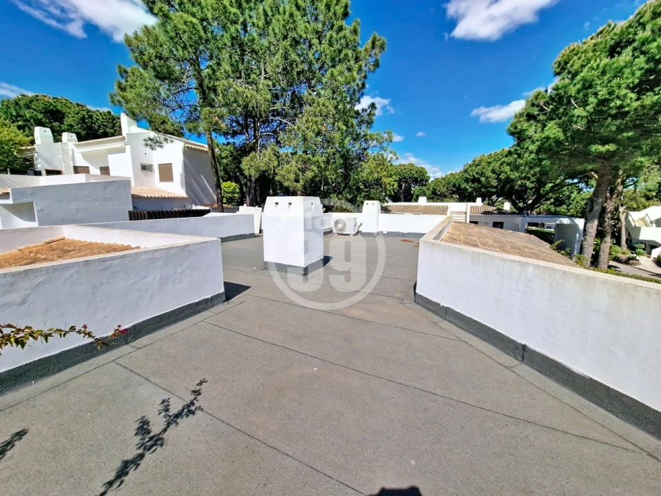 Moradia T3 para Venda em Albufeira e Olhos de Água Foto 46