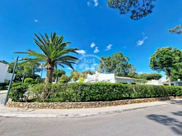 Moradia T3 para Venda em Albufeira e Olhos de Água