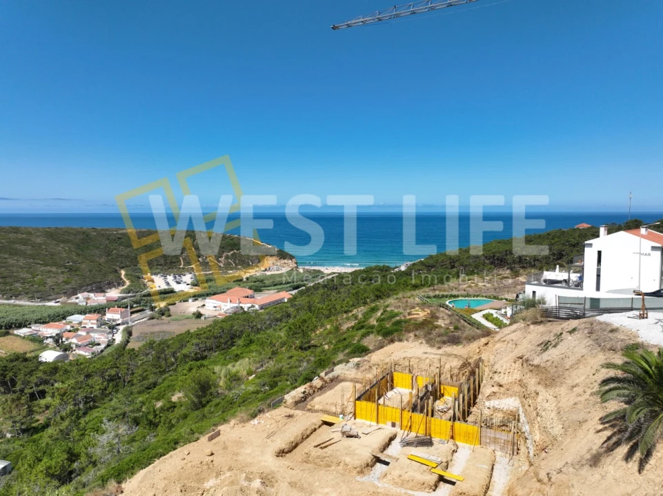 Moradia T3 para Venda em Carvoeira Foto 21