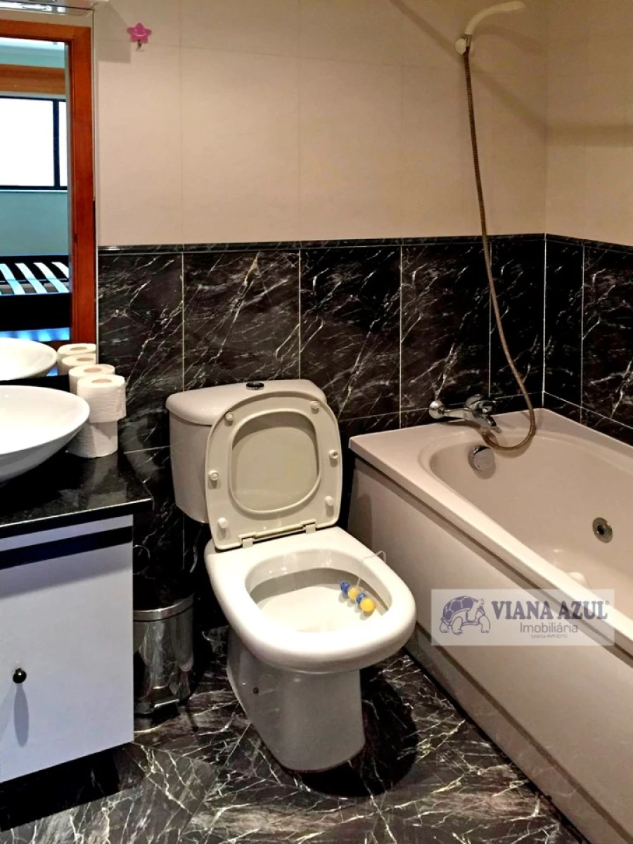 Apartamento T2 para Venda em Darque Foto 10