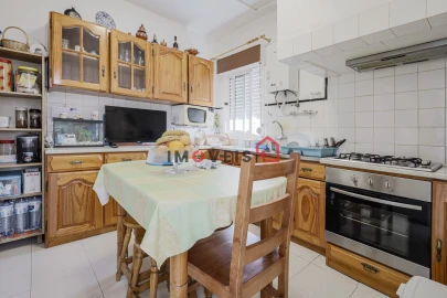 Moradia T4 para Venda em Marrazes e Barosa